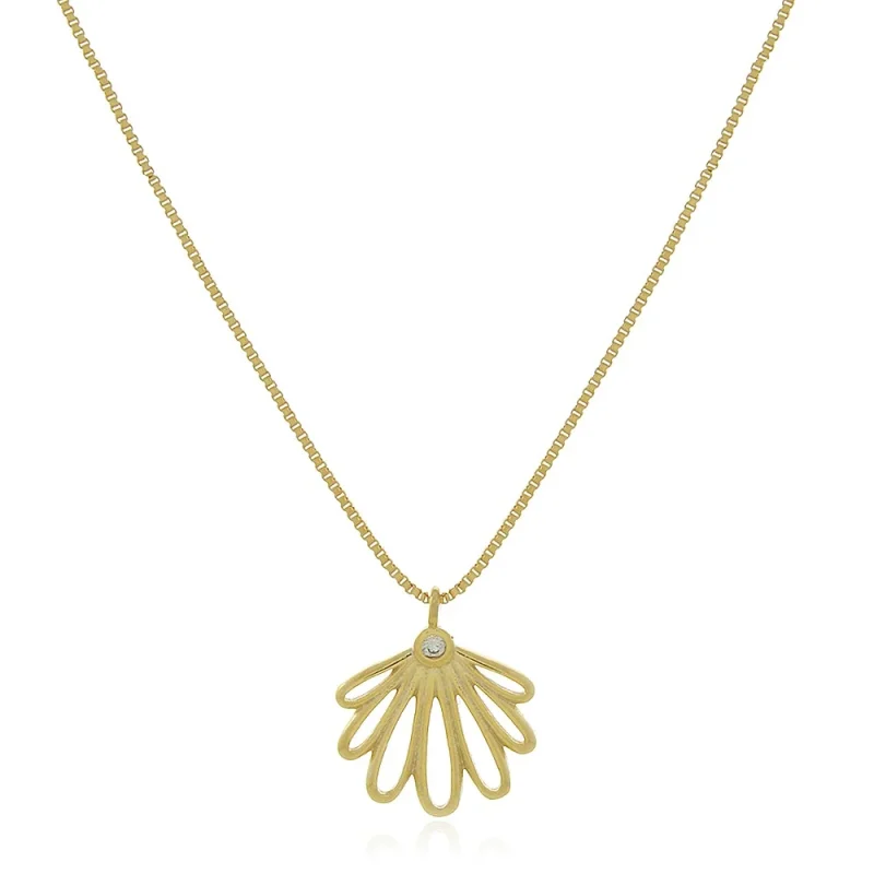 Colar Com Pingente De Leque Vazado E Zircônia Folheado A Ouro 18k